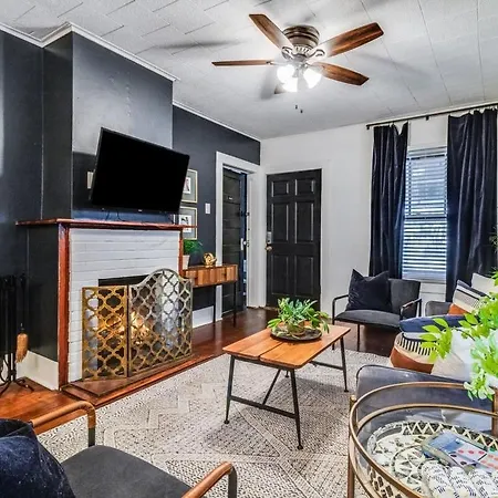 Spacious 4Br Retreat In The Heart Of Lafayette