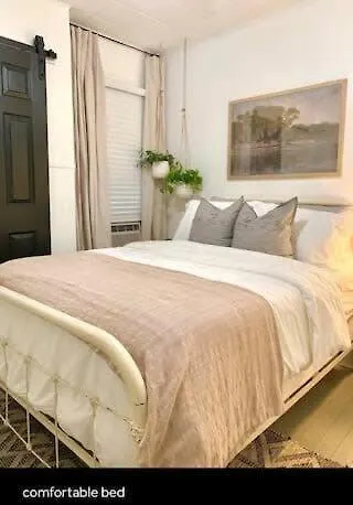 Spacious 4br Retreat In The Heart Of Holiday home *